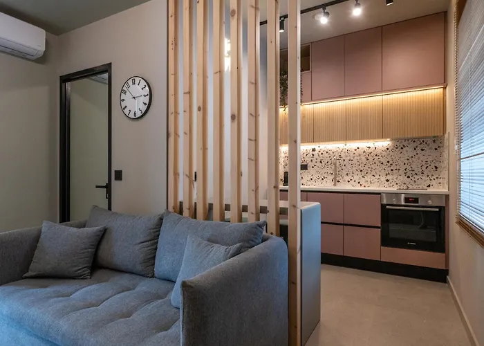 Latitude 37 * Каламата