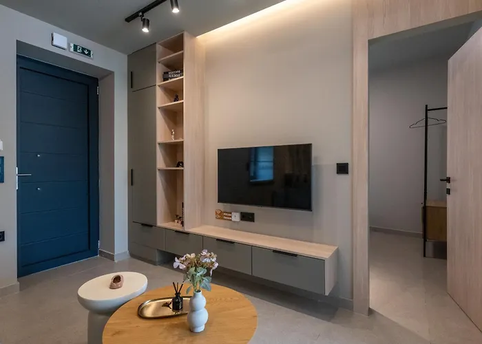 Latitude 37 Апартаменты *